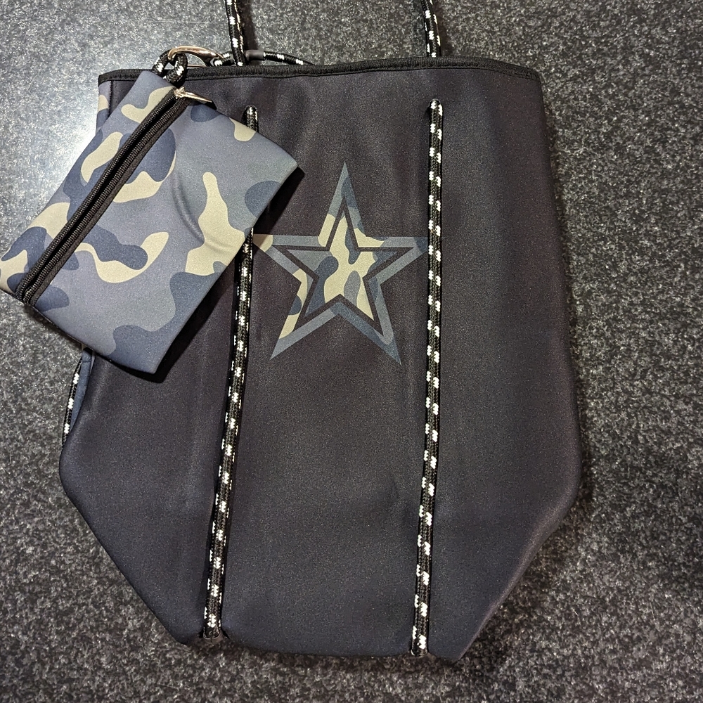NWOT Army Star camo neoprene tote with clutch